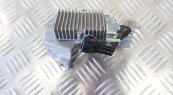 Lexus GS 300 350 430 450H Fuel pump relay 2308031040