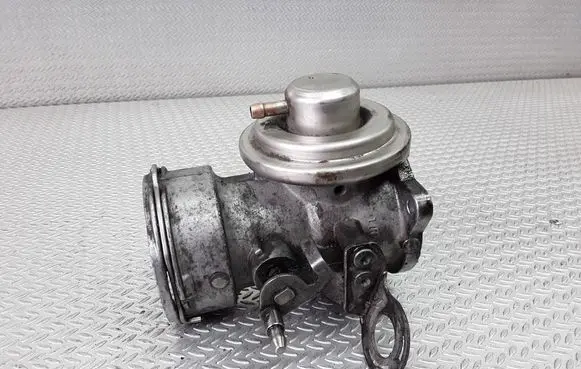 Volkswagen Sharan EGR valve 038129637L