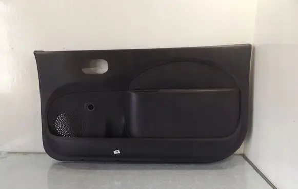 Renault Twingo II Front door card panel trim