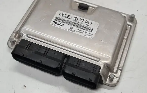 Audi A4 S4 B6 8E 8H Engine control unit/module 8E0907401P 0281011136