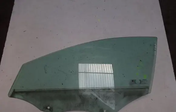 Volvo V40 Front door window glass four-door
