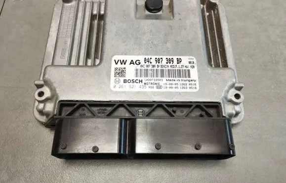 Audi A1 Engine control unit/module 04C907309BP 0261S21435