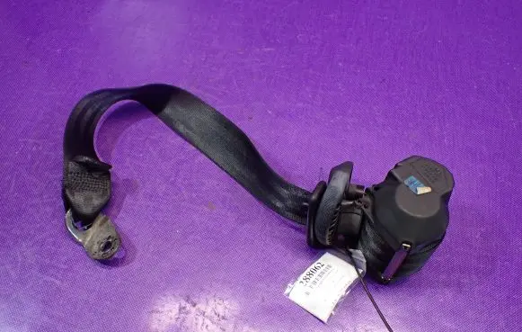 Skoda Fabia Mk1 (6Y) Front seatbelt 6Y6857448