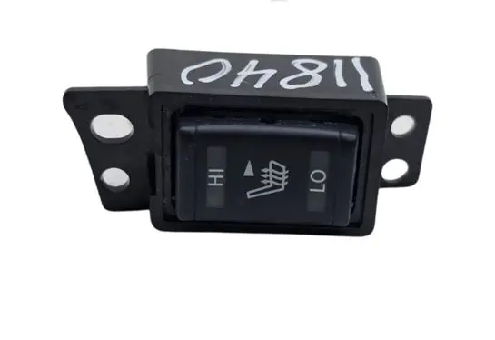Nissan X-Trail T32 Seat heating switch