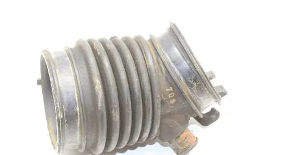 Honda CR-V Air intake hose/pipe