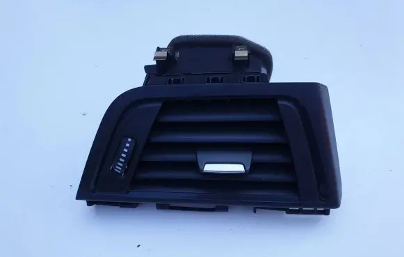BMW 4 F36 Gran coupe Dash center air vent grill 9218550 508837