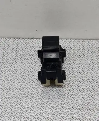 Toyota RAV 4 (XA30) Electric window control switch 8292A04