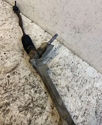 Nissan Juke I F15 Steering rack