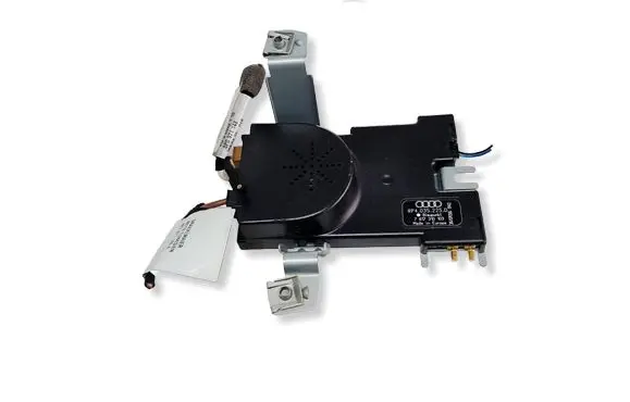 Audi A3 S3 8L Aerial antenna amplifier 8P4035225D