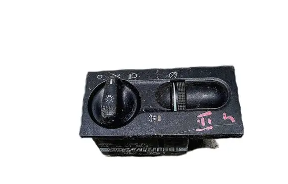 Volkswagen Golf III Light switch 1H6941531A