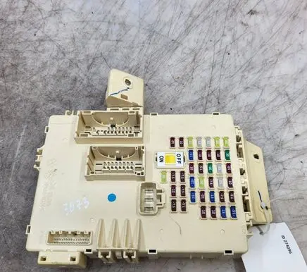 Hyundai i40 Fuse module 919503Z011 H3ZB1087 H37B1087