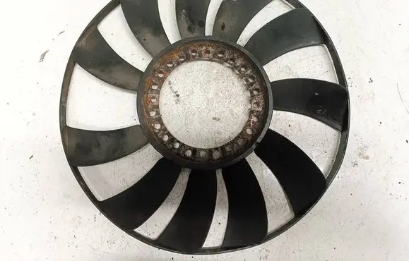 Volkswagen PASSAT B5.5 Fan impeller 058121301b