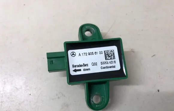 Mercedes-Benz CLS C218 X218 Airbag deployment crash/impact sensor A1729056100