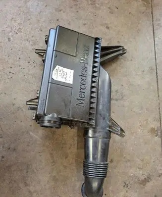 Mercedes-Benz Vito Viano W639 Air filter box 4619285924 A6395282506