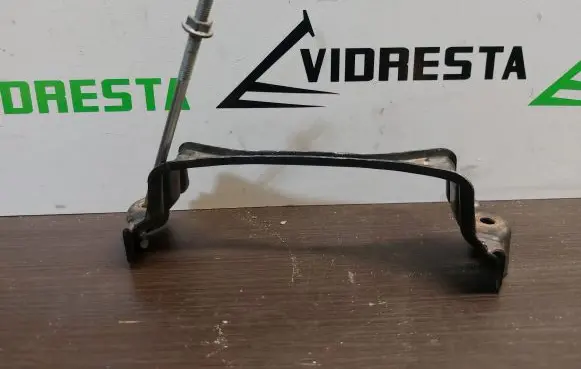 Nissan Leaf I (ZE0) Battery bracket 