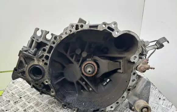 Toyota Avensis T250 Manual 5 speed gearbox 