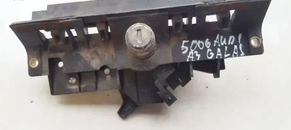 Audi A3 S3 8L Tailgate exterior lock 