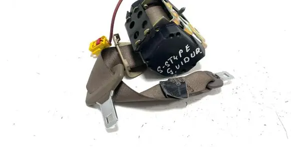 Middle seatbelt (rear)