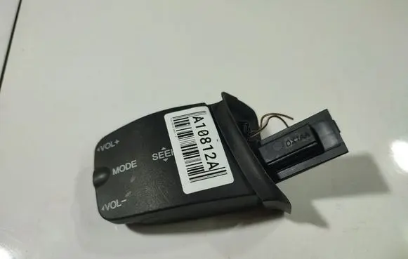 Ford Focus Multifunctional control switch/knob 758709