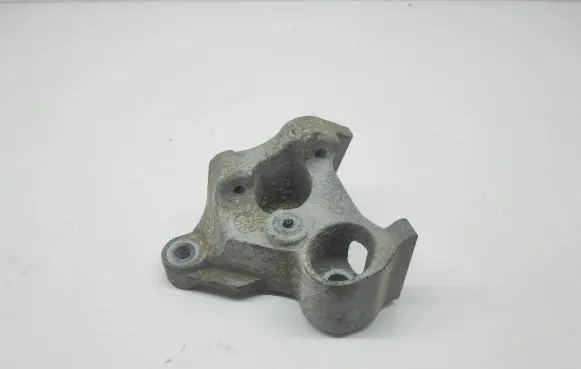 Fiat Freemont Engine mounting bracket 05146445AA 09104