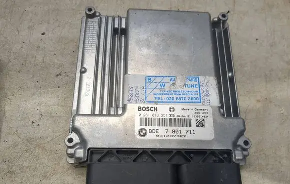 BMW 5 E60 E61 Engine control unit/module 0281013251 031237327 7801711
