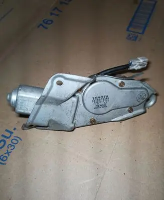 Toyota Starlet (P90) V Wiper motor 8513010340