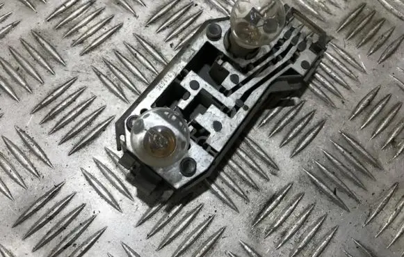 Seat Toledo I (1L) Tail light bulb cover holder 96163700 961637-00