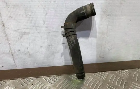 Audi Q7 4L Engine coolant pipe/hose 06E121058