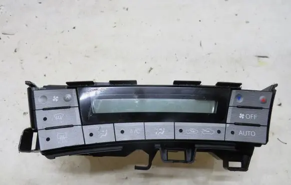 Toyota Prius (XW30) Climate control unit 75D725RH