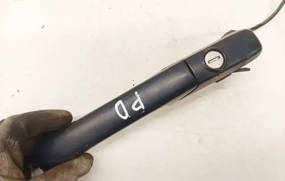 Volkswagen PASSAT B4 Front door exterior handle 