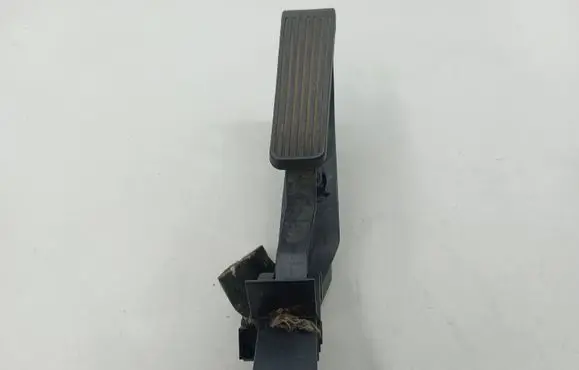 Mercedes-Benz C W203 Accelerator throttle pedal 91718311