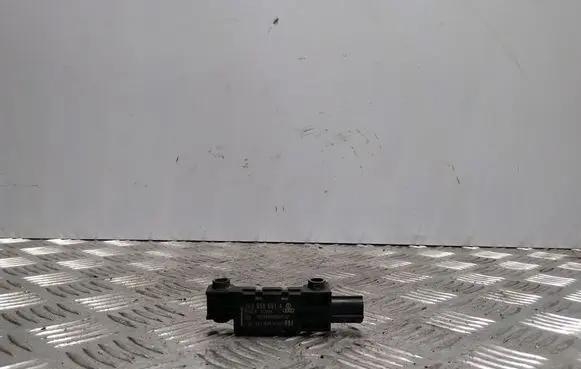 Audi A4 S4 B7 8E 8H Airbag deployment crash/impact sensor 8E0959651A