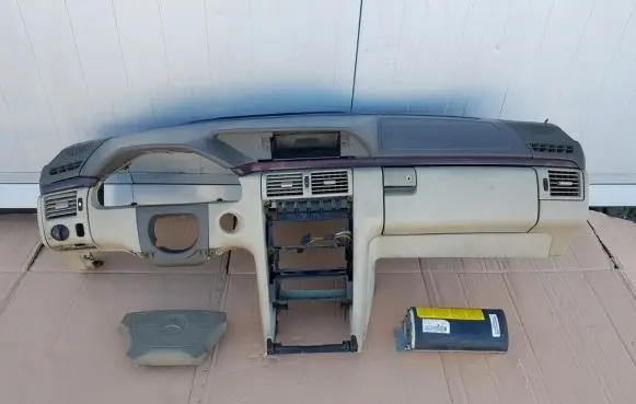 Mercedes-Benz E W210 Airbag set with panel 