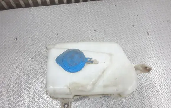 Suzuki Grand Vitara I Windshield washer fluid reservoir/tank 060351928