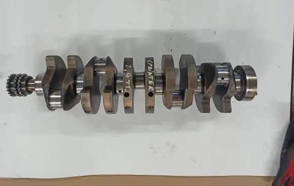 Mercedes-Benz Sprinter W901 W902 W903 W904 Crankshaft 