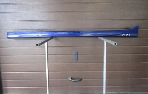 Nissan Note (E12) Front sill (body part) 