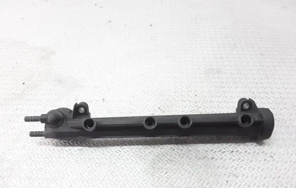 Volkswagen Golf IV Fuel main line pipe