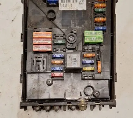 Volkswagen Golf V Fuse module 1K0937125A 017183071