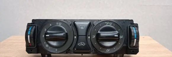 Mercedes-Benz E W210 Climate control unit 2108300185