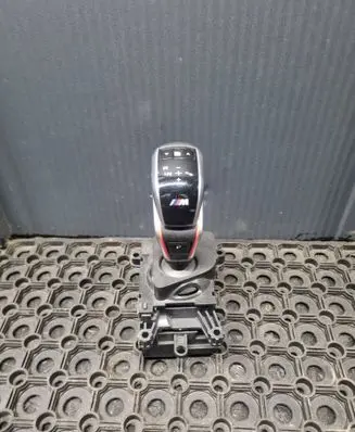 BMW X3M F97 Gear shifter/selector 9882346