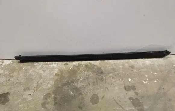 Ford Explorer VI Front door rubber seal LB5BS21434 LB5BS21434A