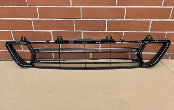 BMW 8 G14 Front bumper lower grill 15067010 51118084316
