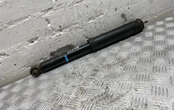 Toyota Avensis T270 Rear shock absorber/damper 4853005430 530910004