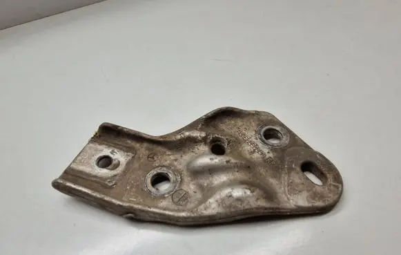 Other engine bay part
