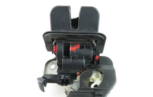 Audi A3 S3 8P Tailgate/trunk/boot lock/catch/latch 8P4827520B