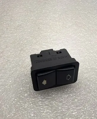 BMW 7 E38 Electric window control switch 8368974