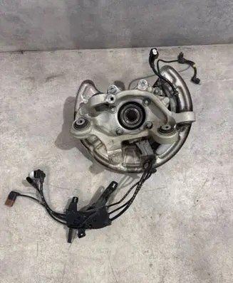 Mercedes-Benz GLC AMG Rear wheel hub A2055461700 A2535460143
