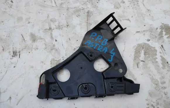 Vauxhall Astra J Front bumper mounting bracket 13367893