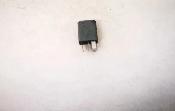 Volkswagen PASSAT B6 Other relay 1K0951253 29200077