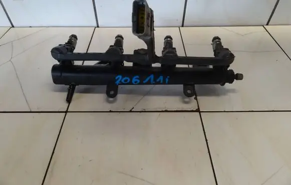 Peugeot 206 Fuel main line pipe 9628982960 9653708980